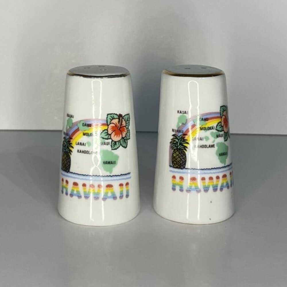 Map of Hawaiian Island Salt & Pepper Shakers